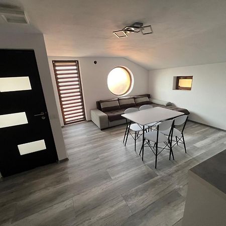 Apartament Casa Dragoeni ทาร์กู จิอู ภายนอก รูปภาพ